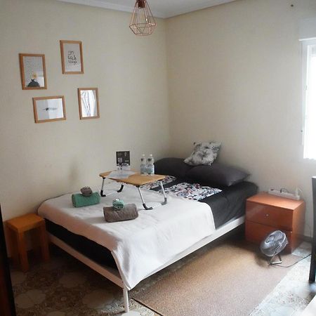 Grosses Modernes Zimmer "Silber" Fuer 2 Personen Und Katzenliebhaber Valencia Kültér fotó